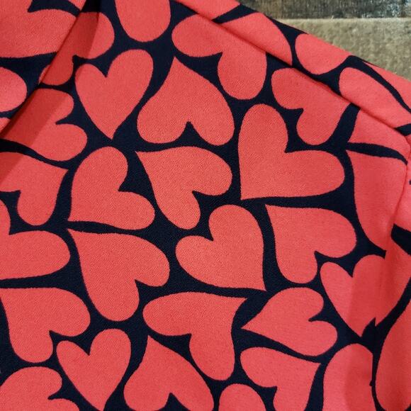 Forever 21 all over heart print long sleeve button up shirt woman's size medium - Picture 6 of 11